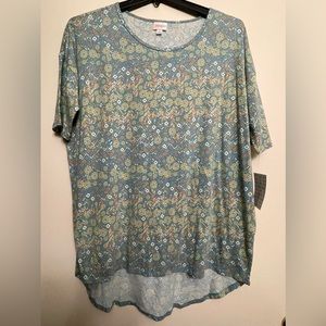 ‼️🎉Reasonable Offers Accepted🎉‼️ LuLaRoe Irma Shirt